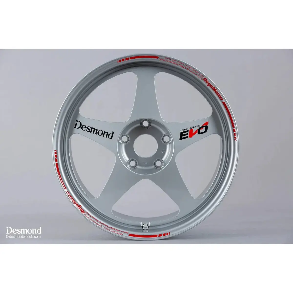 Desmond Regamaster / Gloss Silver | 17X8 | 5X114.3 | +38Mm Offset 1