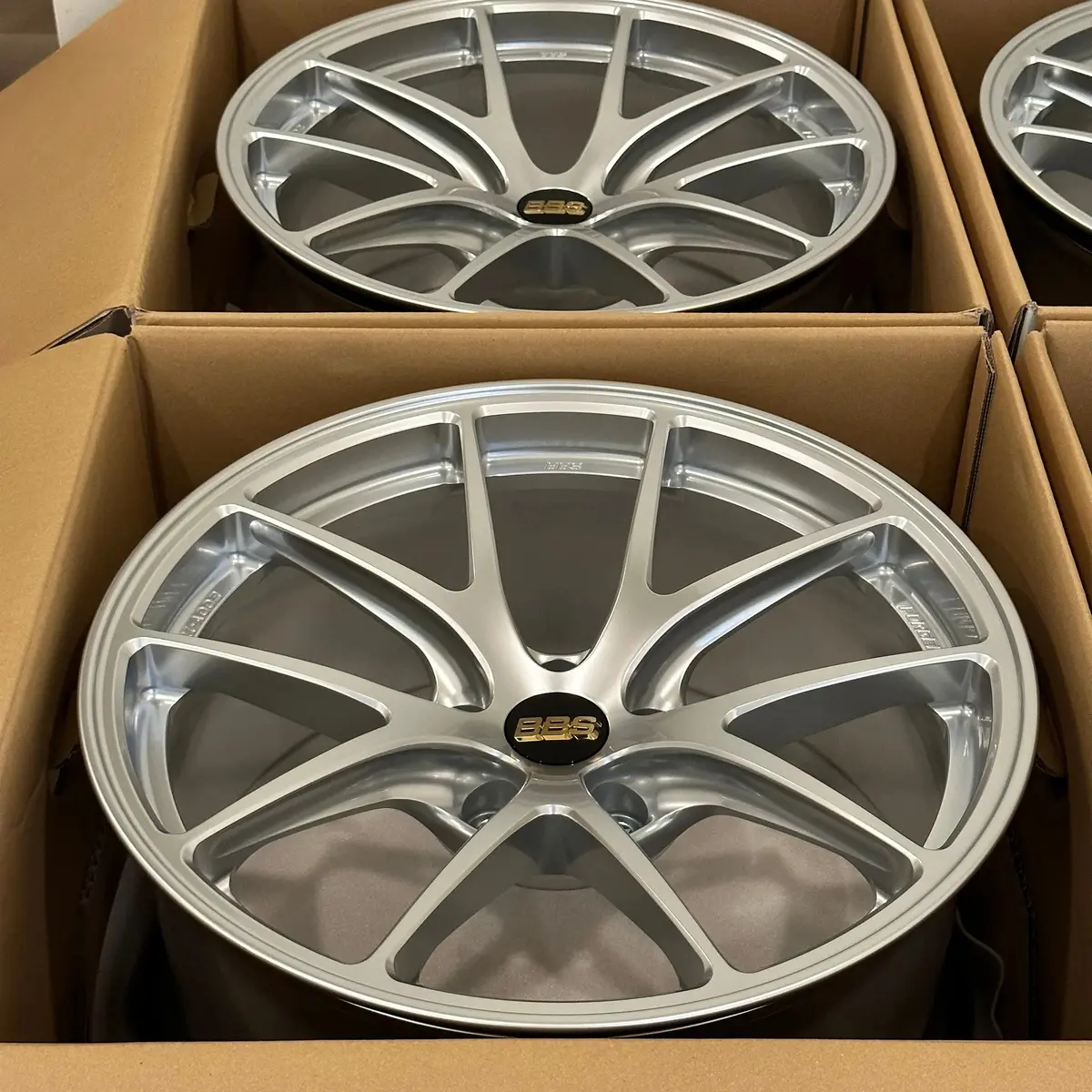 Bbs Ri-A / Diamond Silver | 18X9.5 | 5X114.3 | +22Mm Offset 1