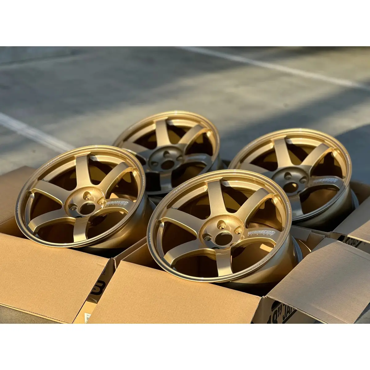Volk Racing Te37 Saga S-Plus / Gold | 18X9.5 | 5X114.3 | +22Mm Offset 1