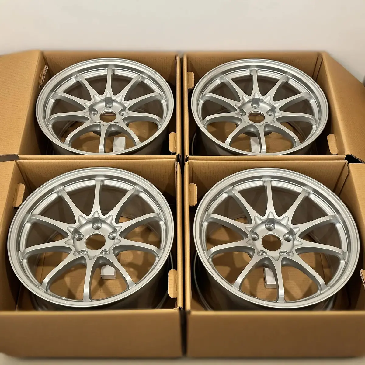 Volk Racing Ce28n-Plus / Diamond Silver | 18X9.5 | 5X100 | +41Mm Offset 1