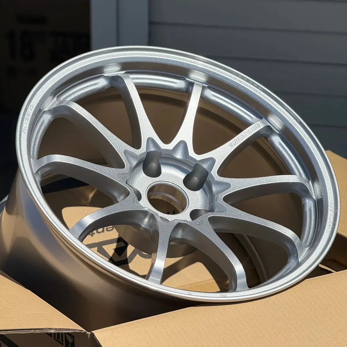 Volk Racing Ce28n-Plus / Diamond Silver | 18X10.5 | 5X114.3 | +22Mm Offset 1