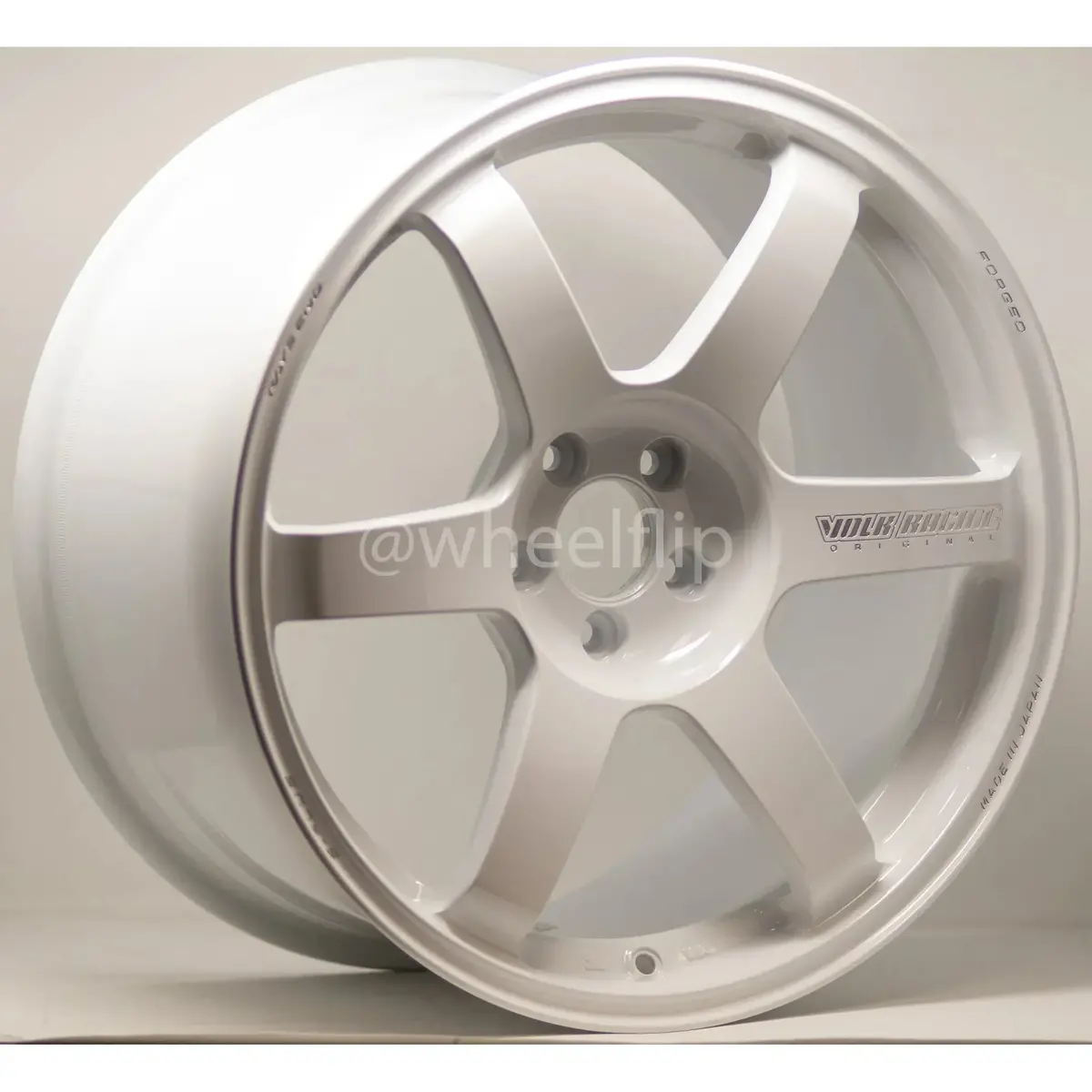 Volk Racing Te37 Saga S-Plus / Dash White | 18X9.5 | 5X114.3 | +38Mm Offset 1