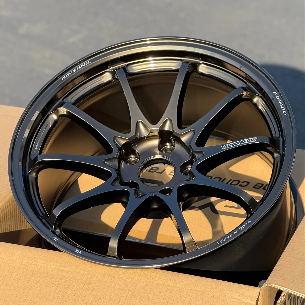 Volk Racing Ce28n-Plus / Shining Bronze Metal | 18X9.5 | 5X114.3 | +22Mm Offset 2