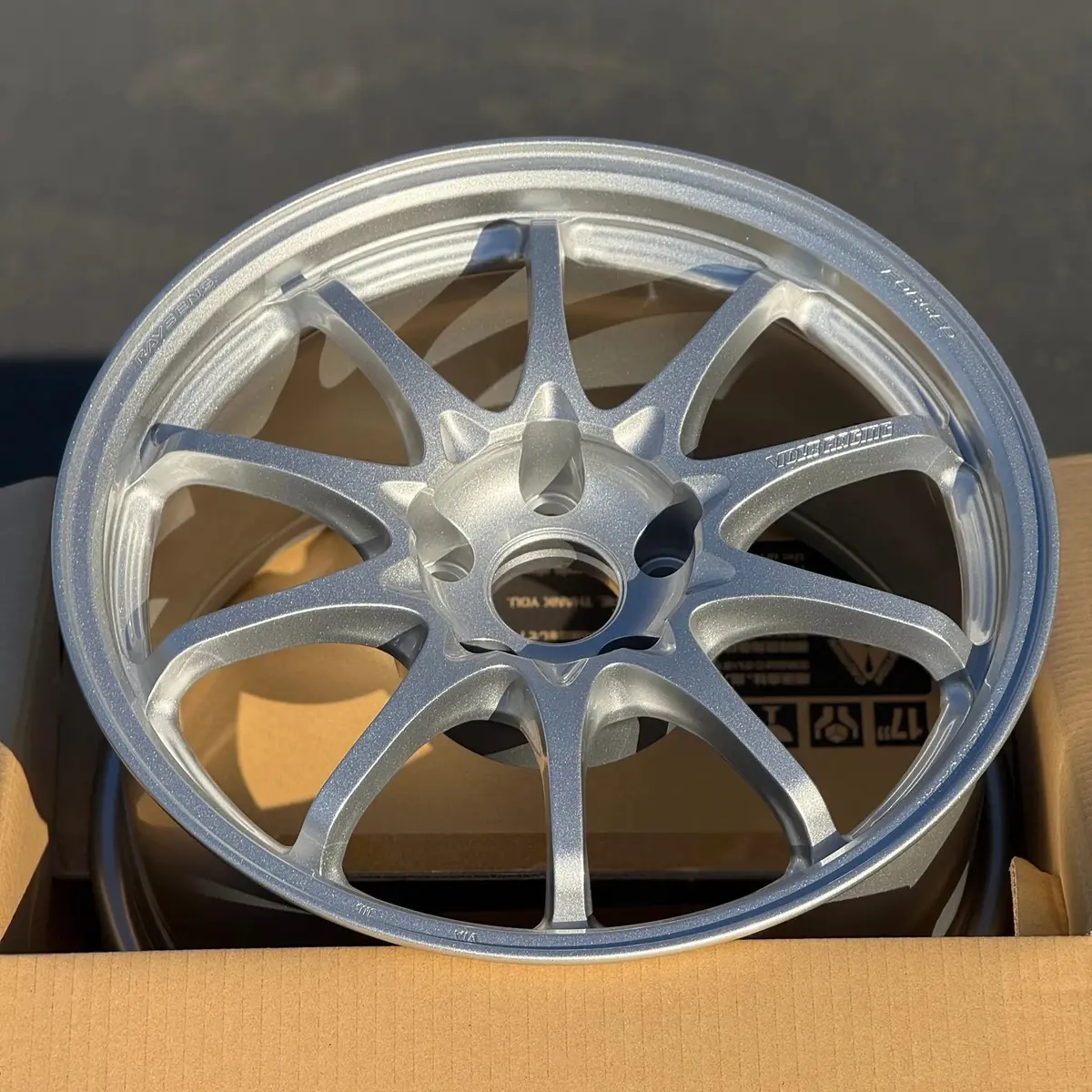 Volk Racing Ce28n-Plus / Diamond Silver | 17X9.5 | 5X100 | +45Mm Offset 2