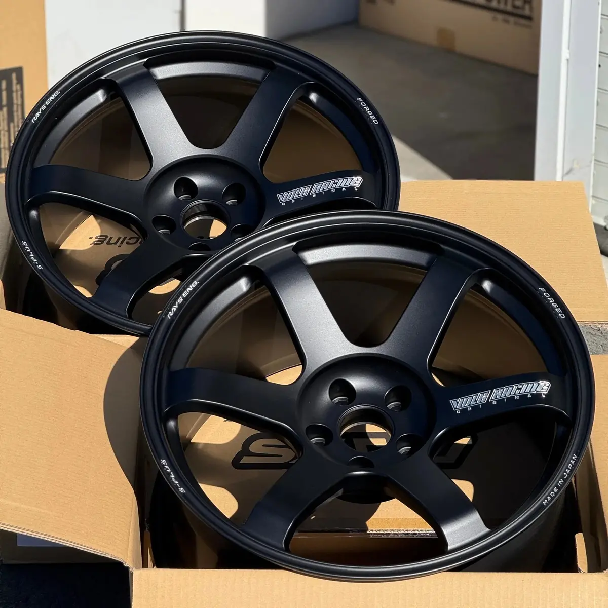 Volk Racing Te37 Saga S-Plus / Matte Black | 19X10 | 19X11 | 5X112 | +8Mm | +18Mm Offset 1