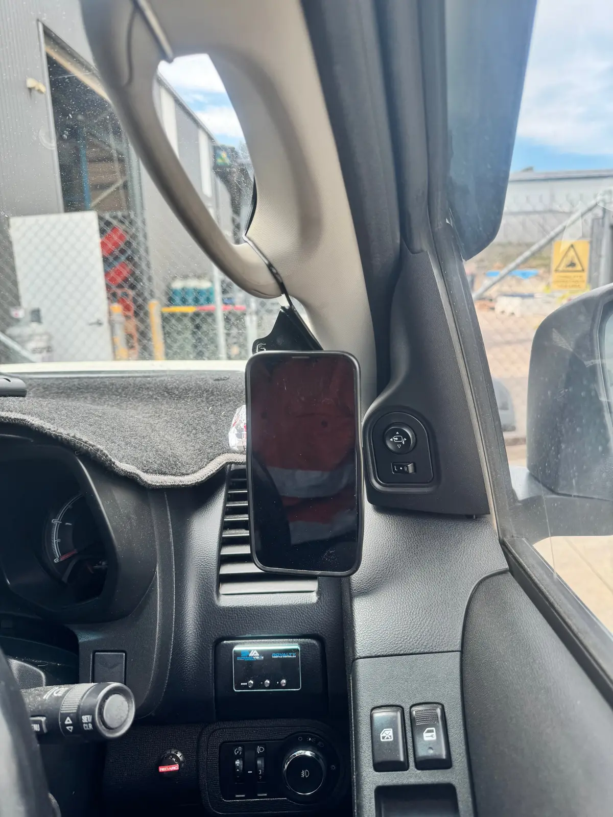 Gmf4x4 4026-Ph-S Phone Holder Suits Isuzu Dmax, Isuzu Mux And Holden Colorado 2012-2020 1