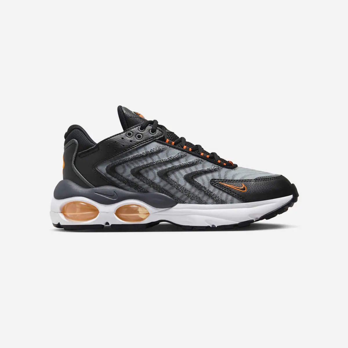 Nike Air Max Tw Next Nature Black Total Orange 1