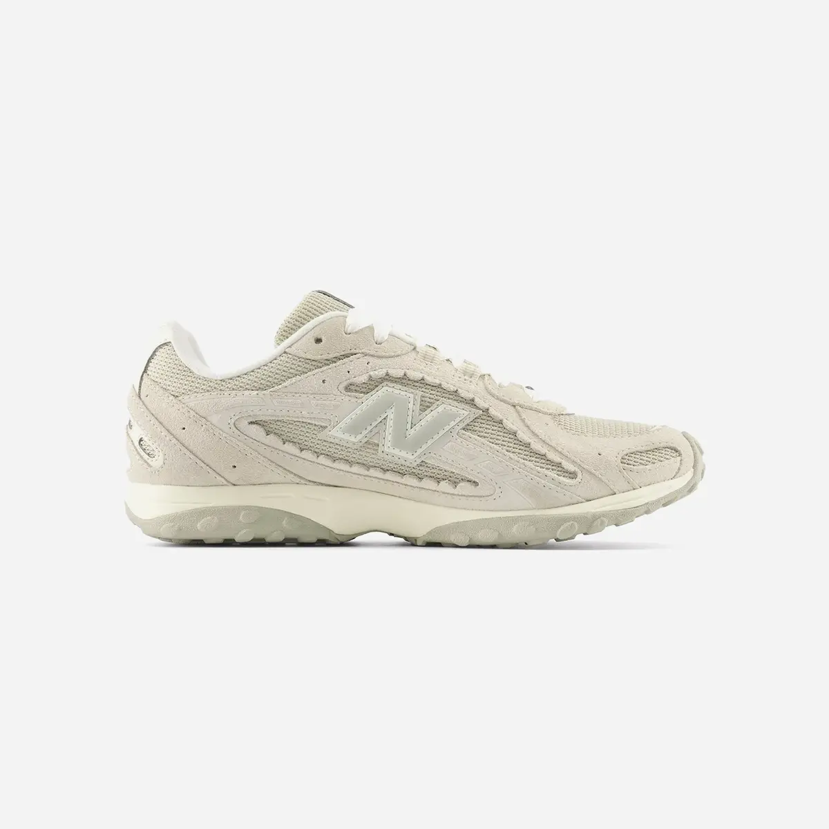New Balance 204L Sea Salt 1