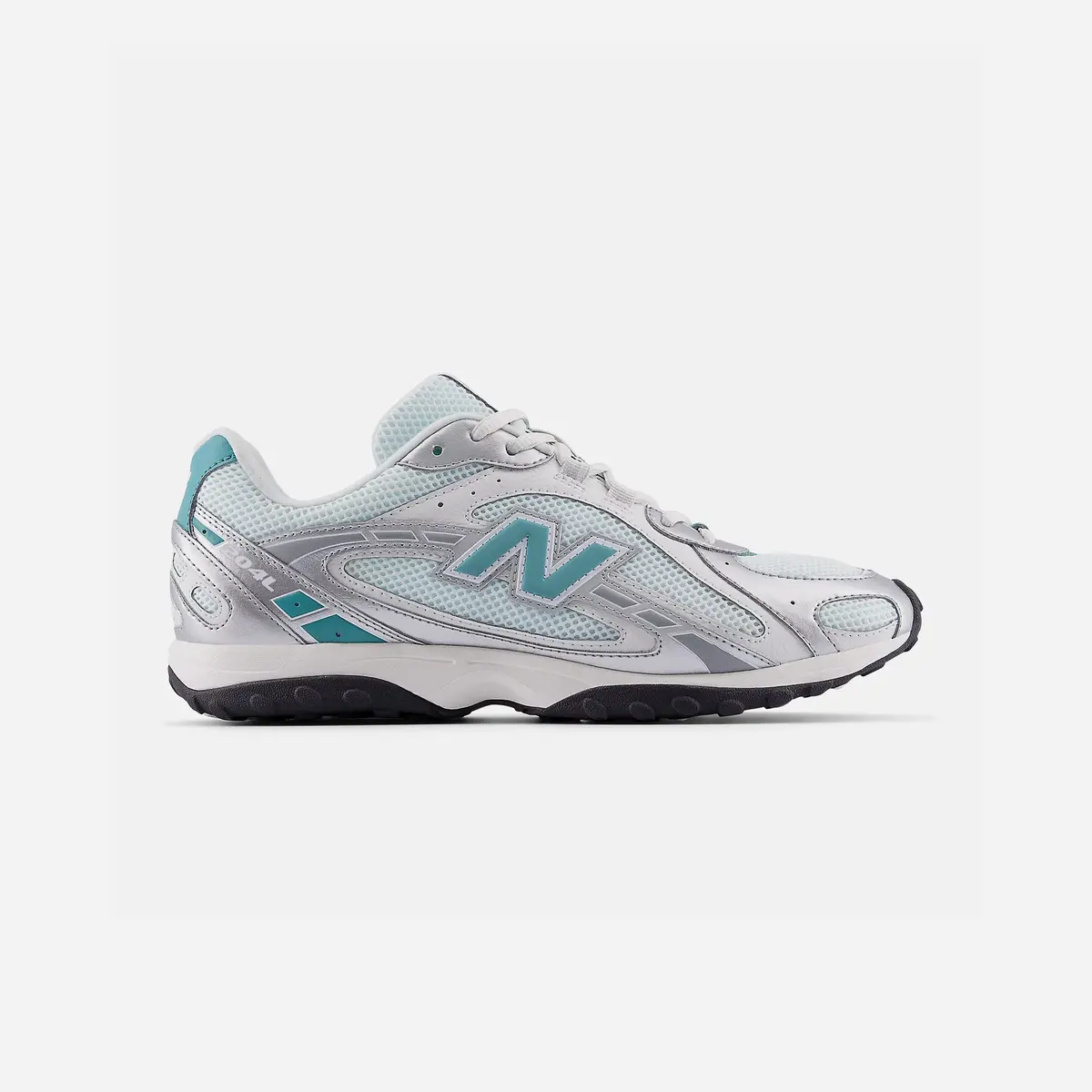New Balance 204L Light Silver Metallic 1