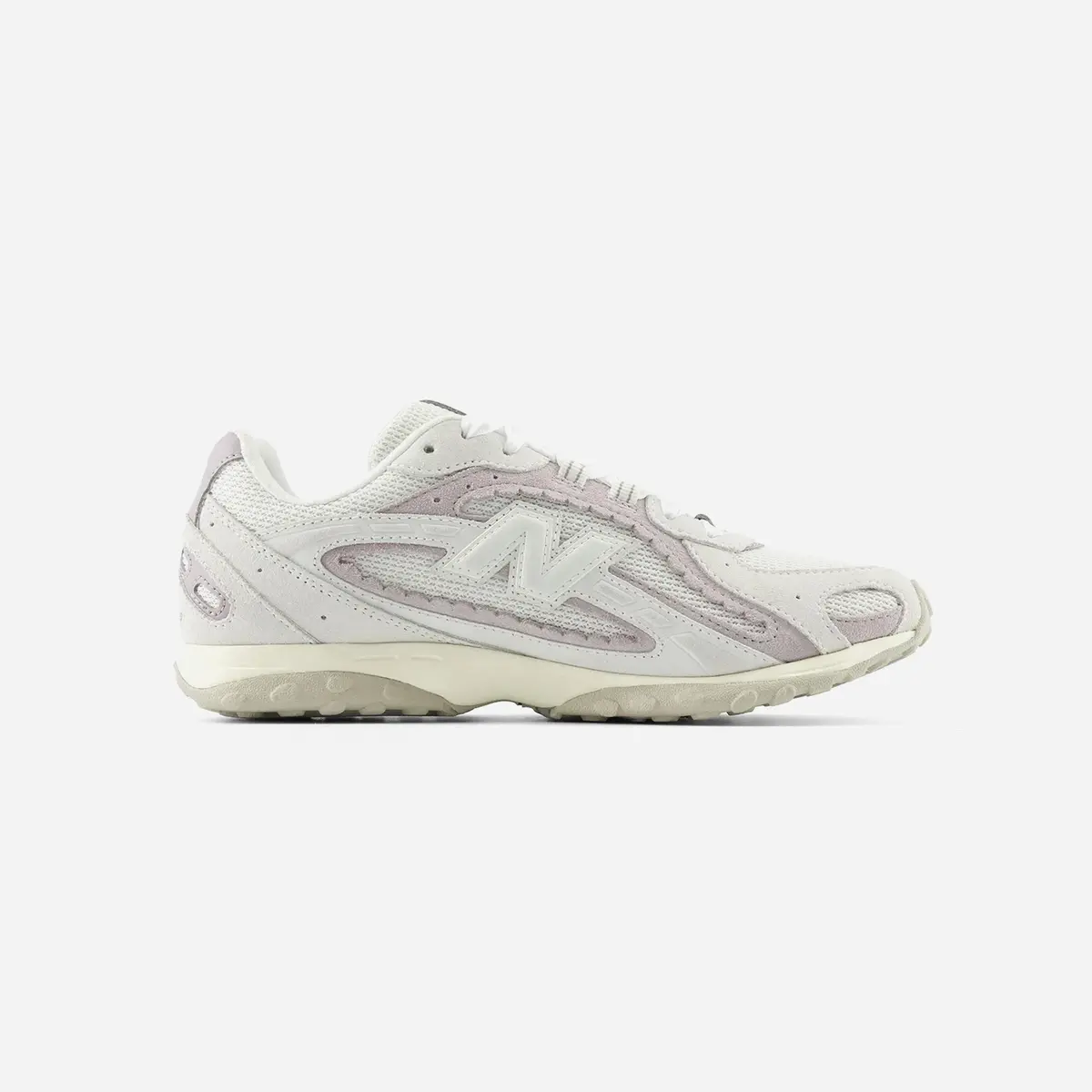 New Balance 204L Reflection 1