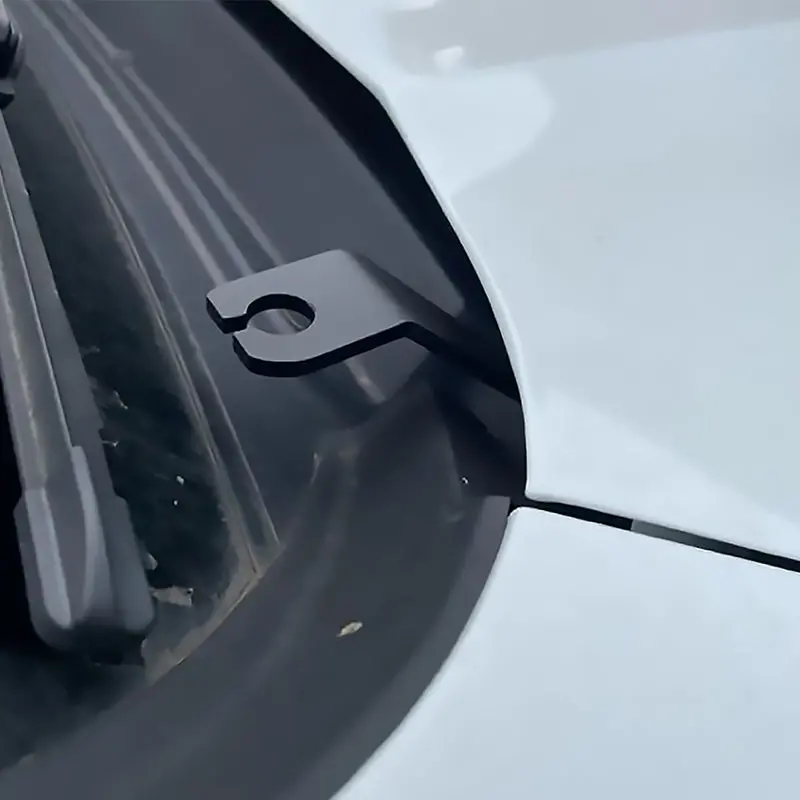 Gmf4x4 Bb-044D (044D-Bb) Uhf Antenna Bonnet Bracket To Suit Ldv T60 2017+ - Driver Side 1