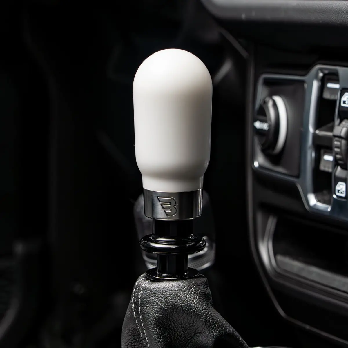 Billetworkz "Hybrid" Shift Knob - Jeep Wrangler Jl (2018-Present) 1