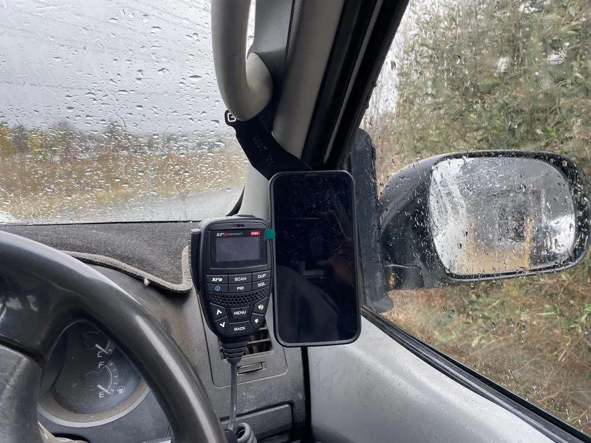Gmf4x4 4007-Ph-D Toyota Hilux N70 2005-2014 Phone And Uhf Handpiece Holder 1