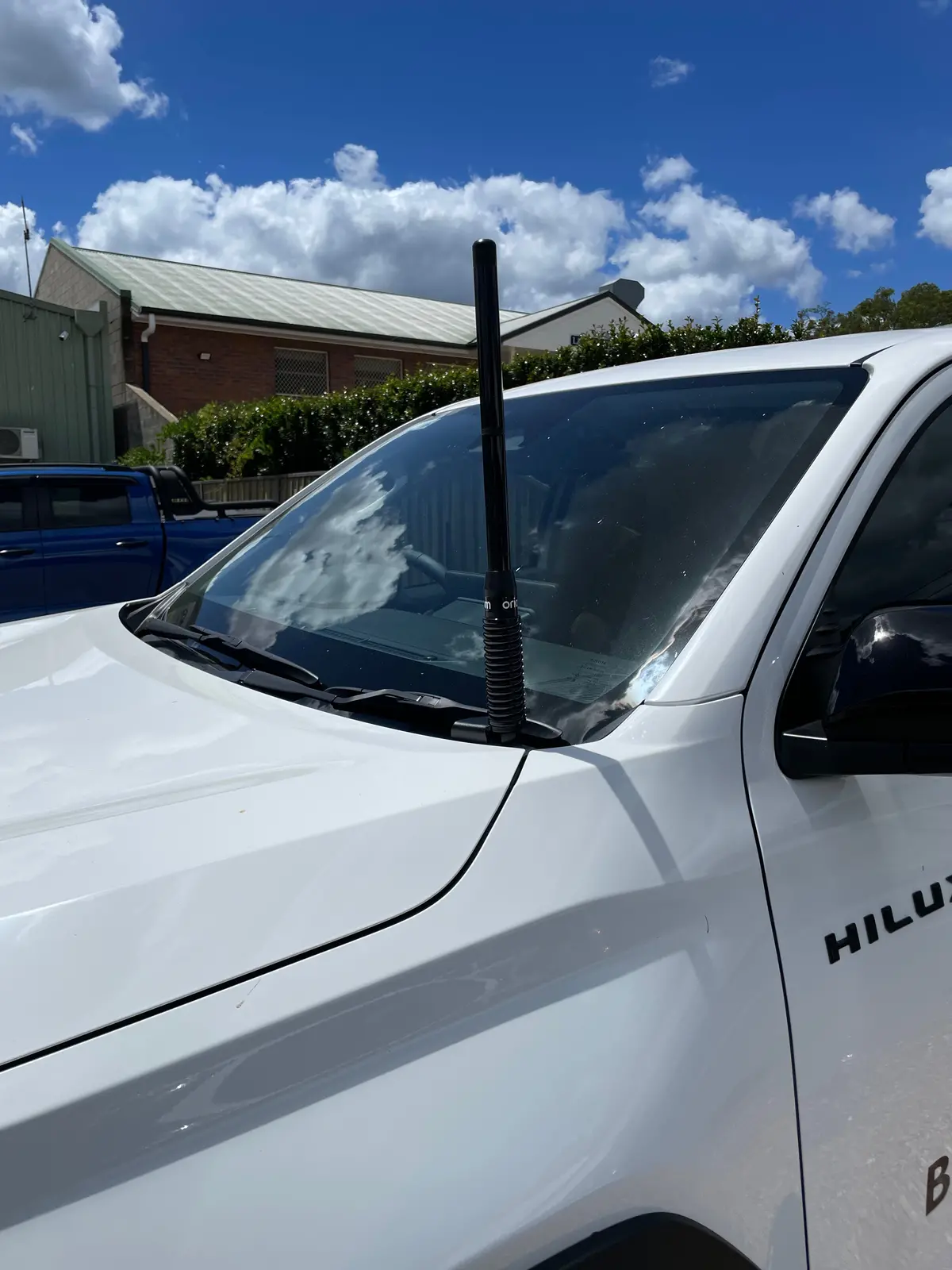 Gmf4x4 Bb-258D (258D-Bb) Toyota Hilux N90 2025.5+ Bonnet Aerial Uhf Antenna Bracket Driver Side 1