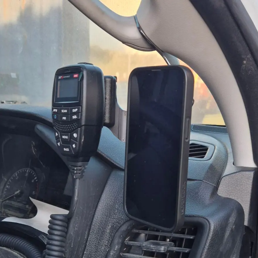 Gmf4x4 4011-Ph-D Isuzu Mux 2021-2024 Phone And Uhf Handpiece Holder 1