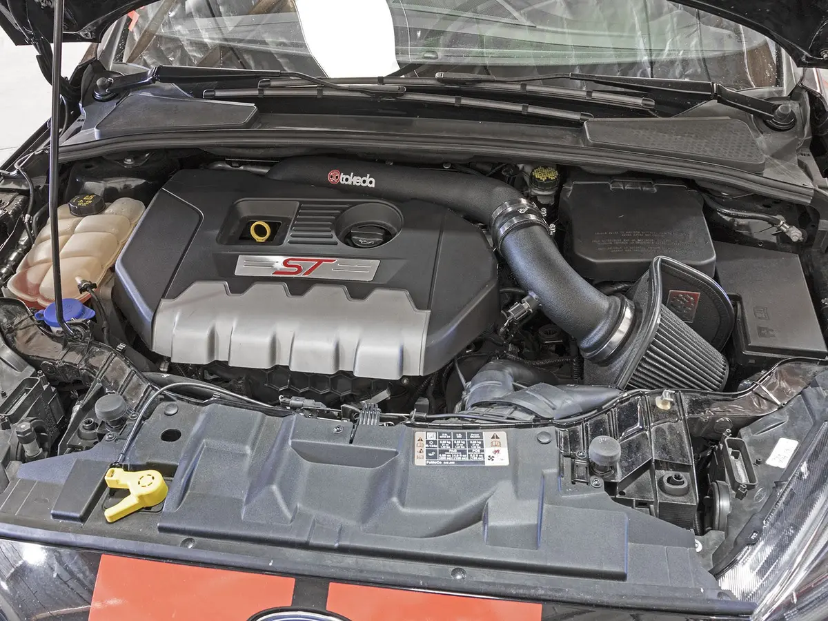 2015-2016 Ford Focus St 2.0 Turbo Takeda Short Ram Intake System W/ Dry Filter 2