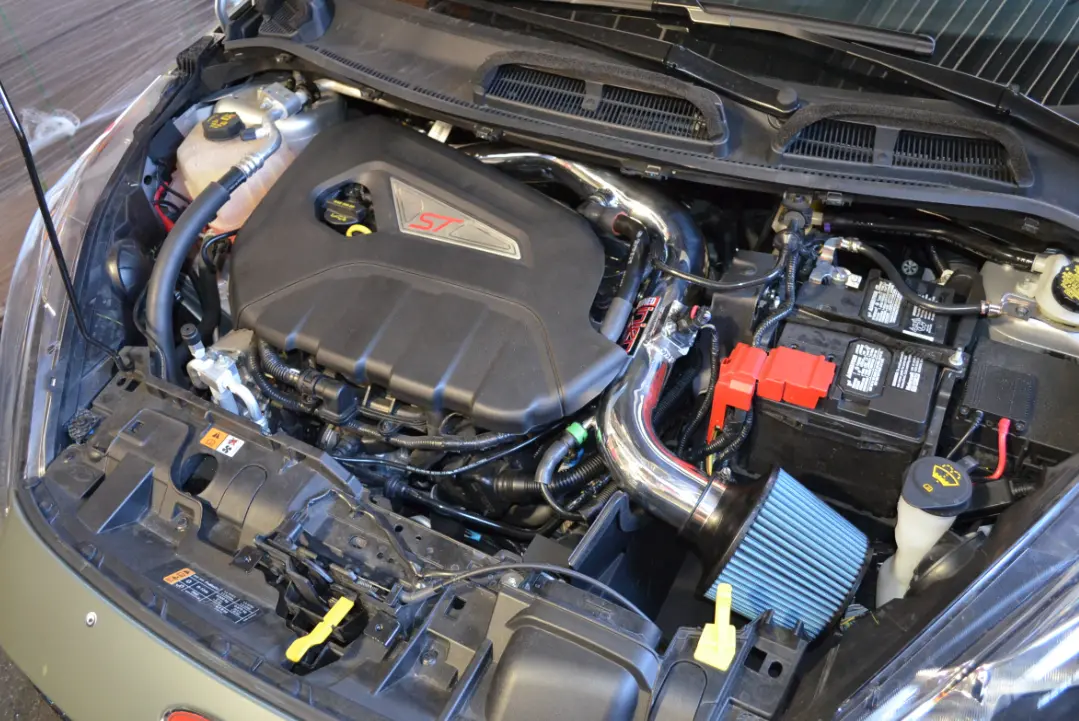 2014-2015 Ford Fiesta 1.6 Turbo Injen Short Ram Intake 2