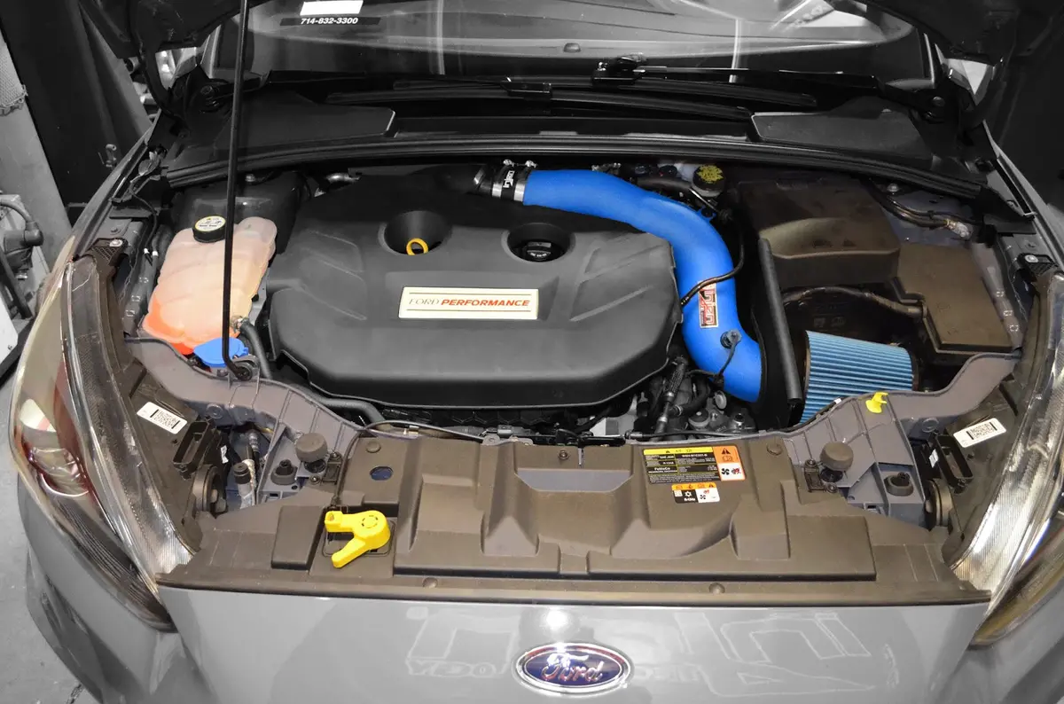 2016-2017 Ford Focus Rs 2.3 Turbo Injen Short Ram Intake 2