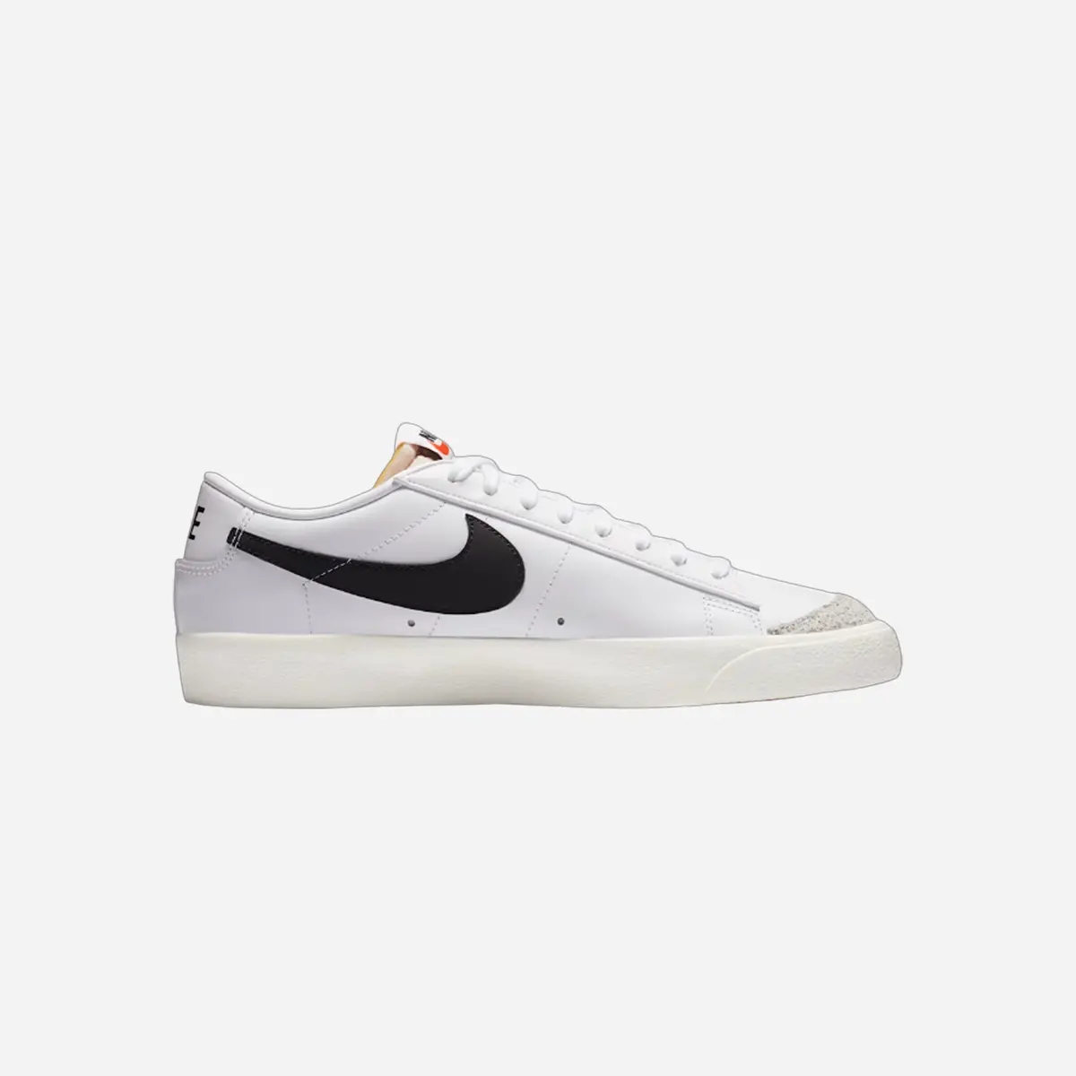 Nike Blazer Low 77 Vintage White Black 1